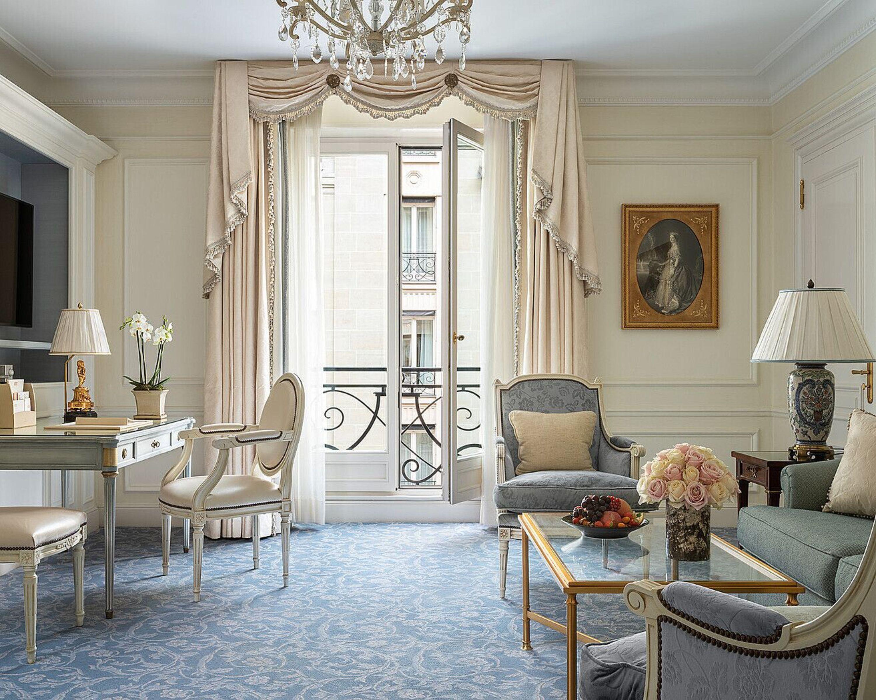 Four Seasons George V 5* Parigi